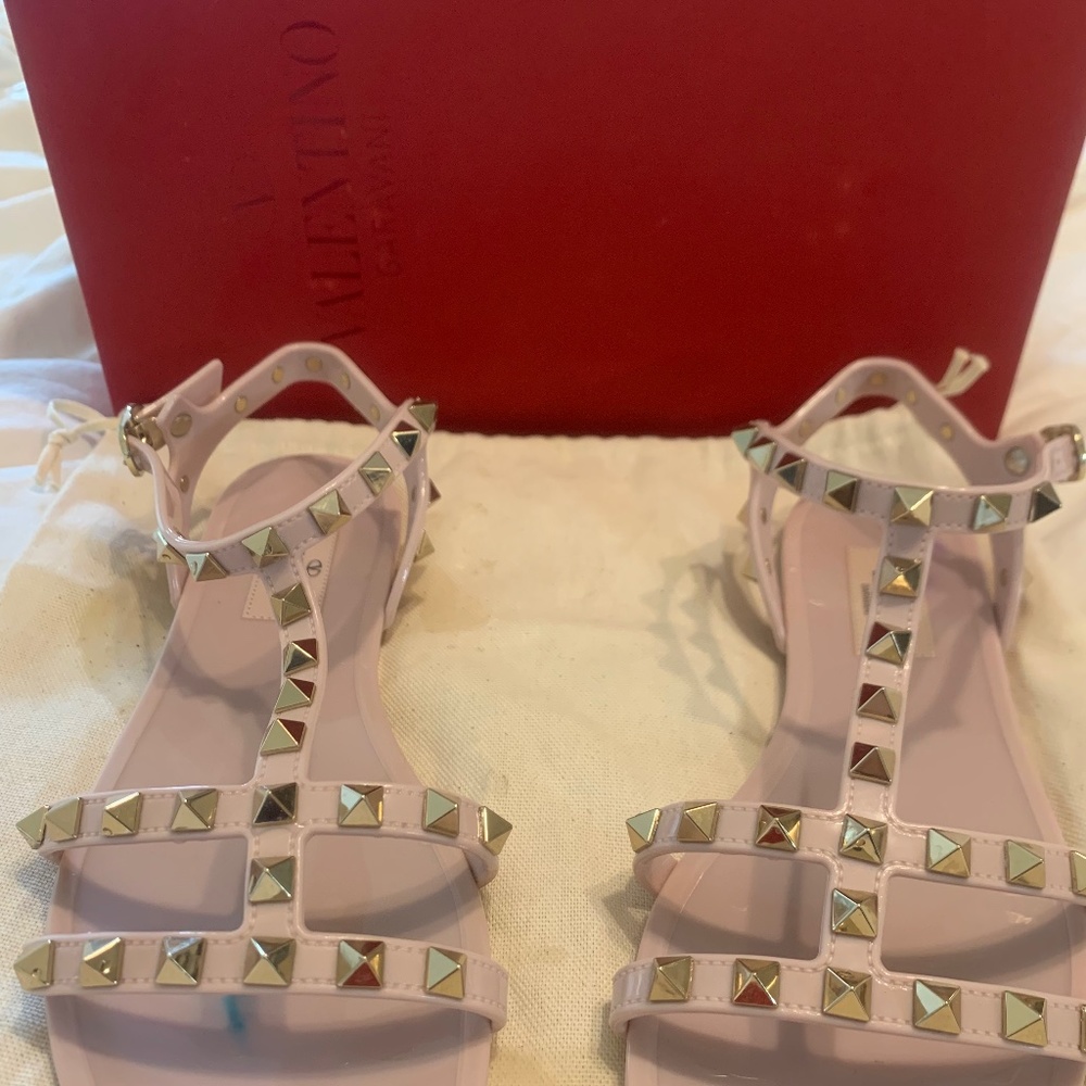 Valentino Garavani Rockstud Jelly Flat Gladiator Sandals Rock Stud